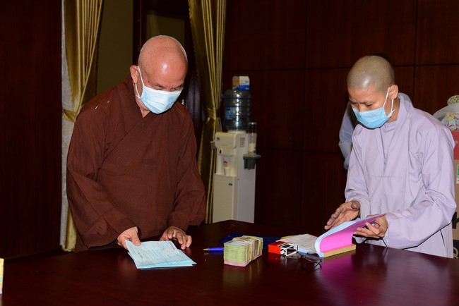 Support to buy Oxygen ventilators for Indians